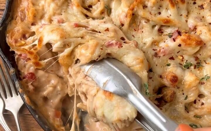 cheesy pasta bake skillet