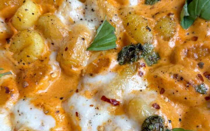 cheesy gnocchi with tomato sauce
