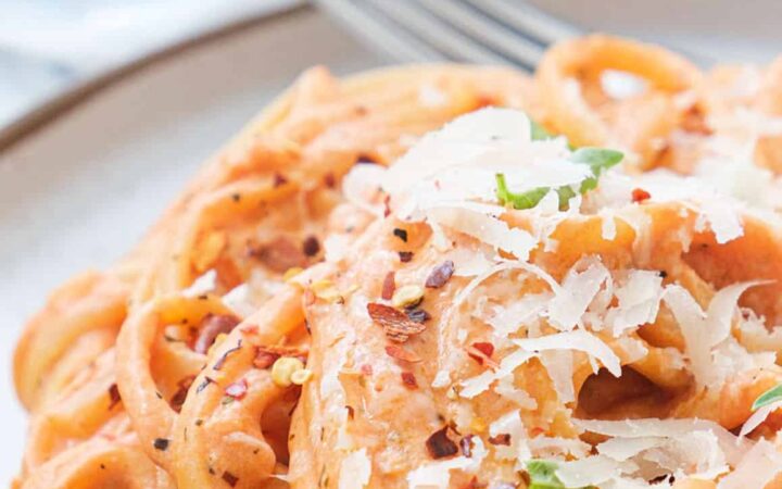 homemade tomato pasta sauce